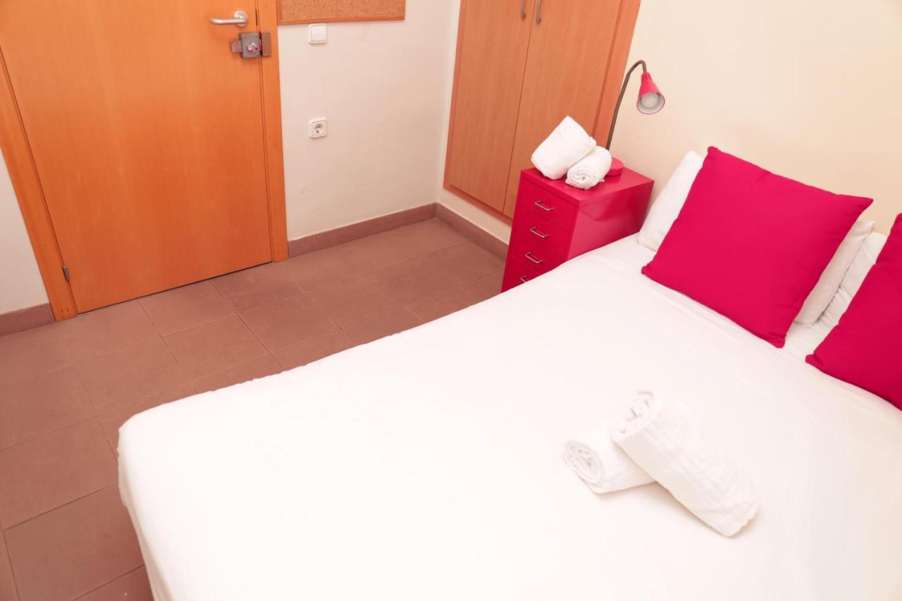 Mora Rooms Барселона Екстериор снимка