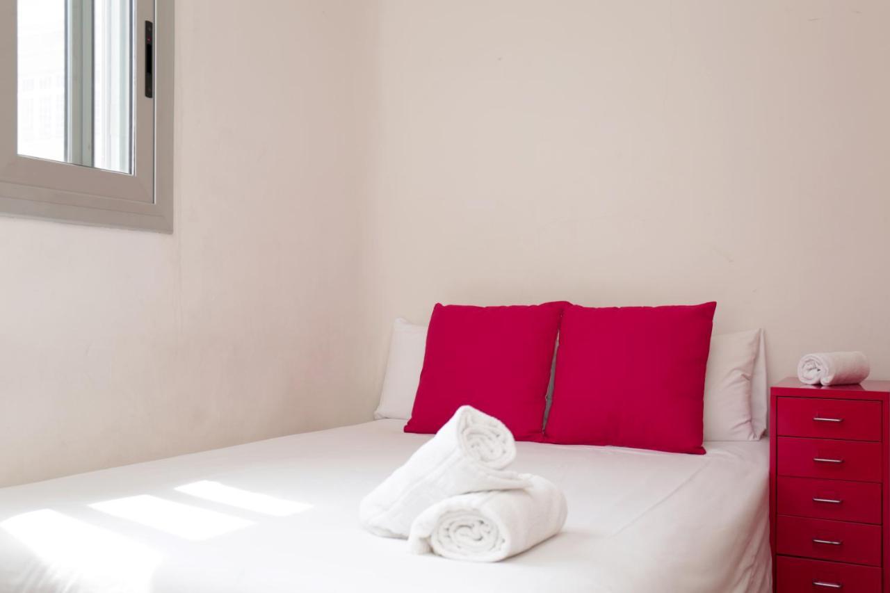 Mora Rooms Барселона Екстериор снимка