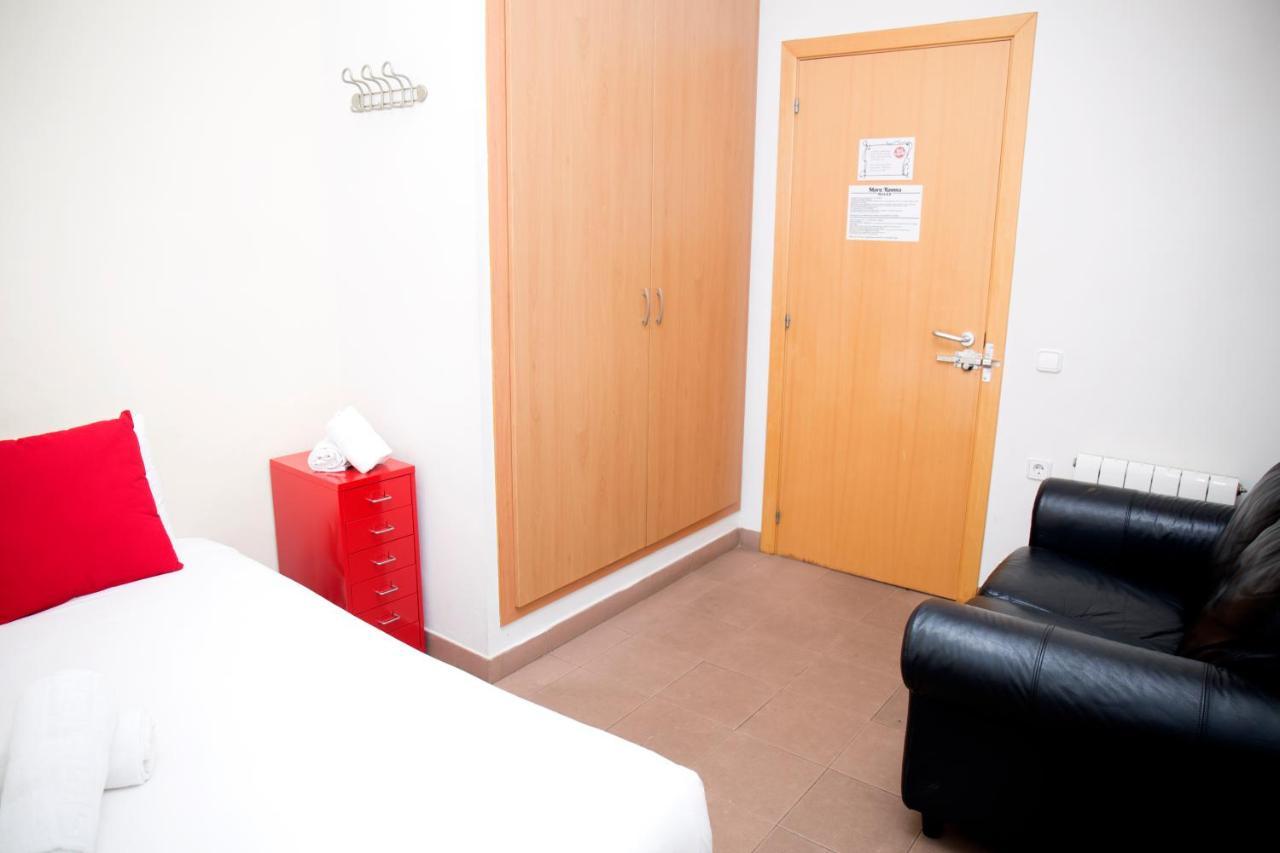 Mora Rooms Барселона Екстериор снимка