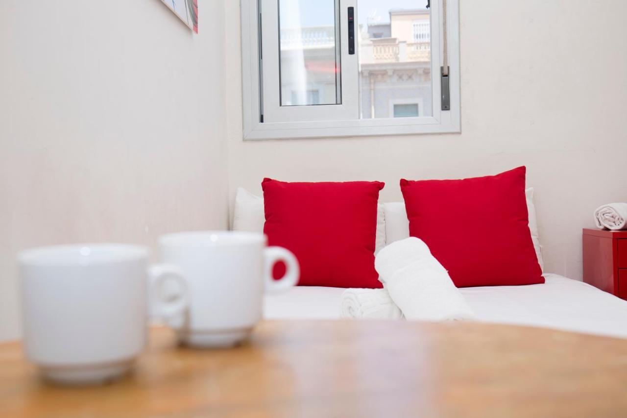Mora Rooms Барселона Екстериор снимка