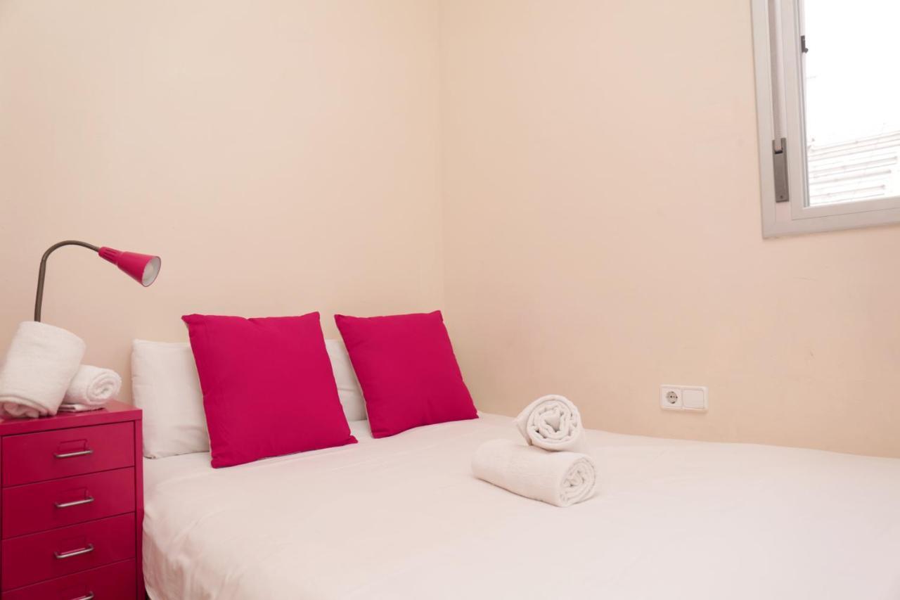 Mora Rooms Барселона Екстериор снимка