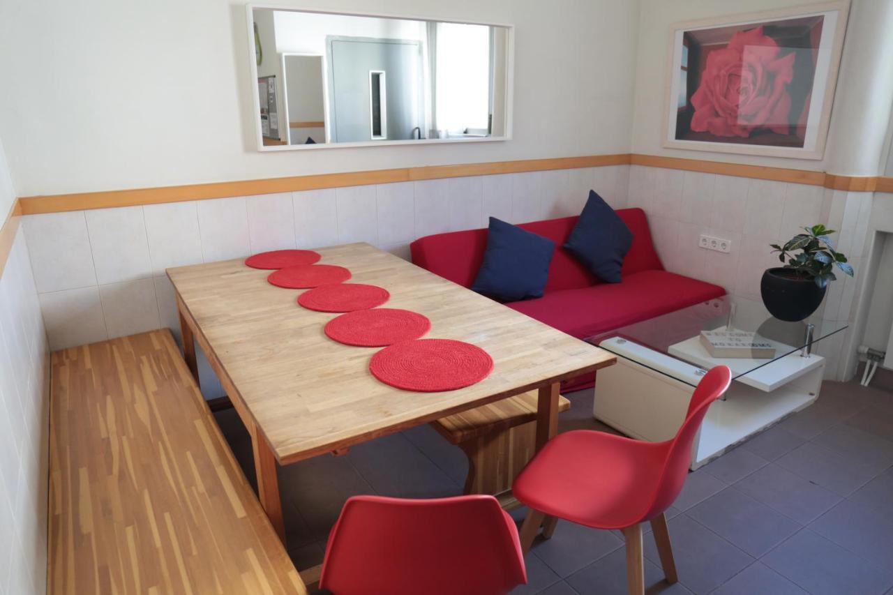 Mora Rooms Барселона Екстериор снимка
